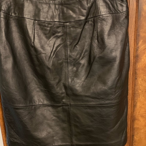 Alfani Real Leather Embroidered Black Skirt. Size 8 - Picture 2 of 3